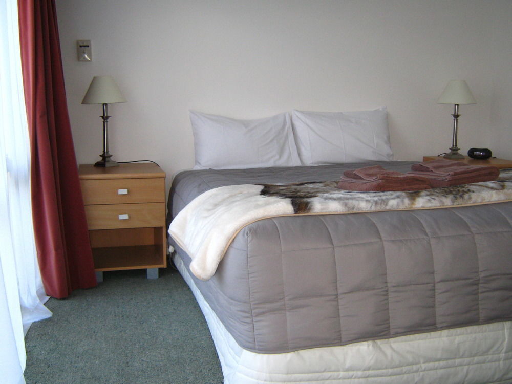 Golden Bay Motel Takaka Buitenkant foto